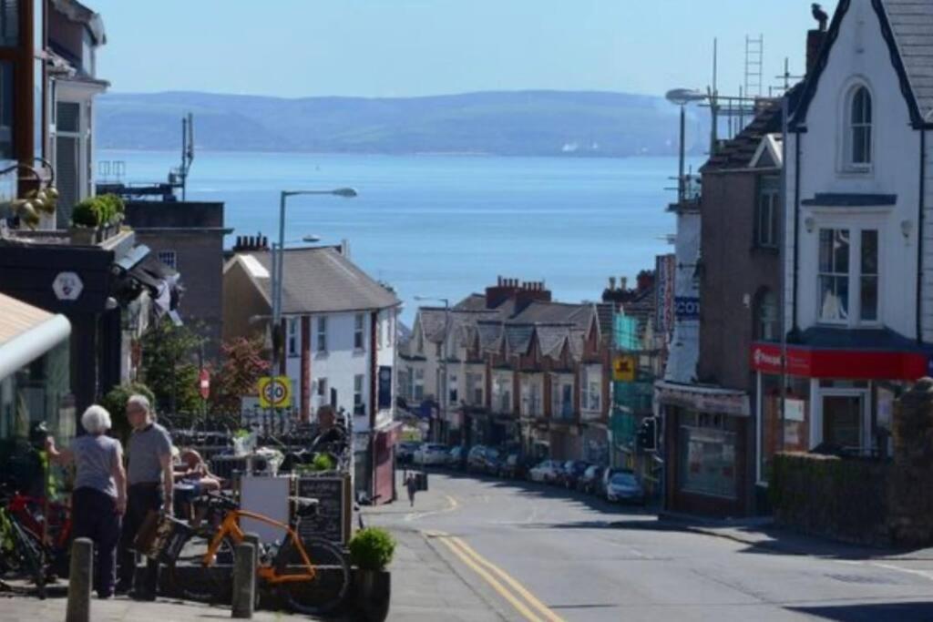 Castle View - Flat In Mumbles - Free Parking Lejlighed Oystermouth Eksteriør billede