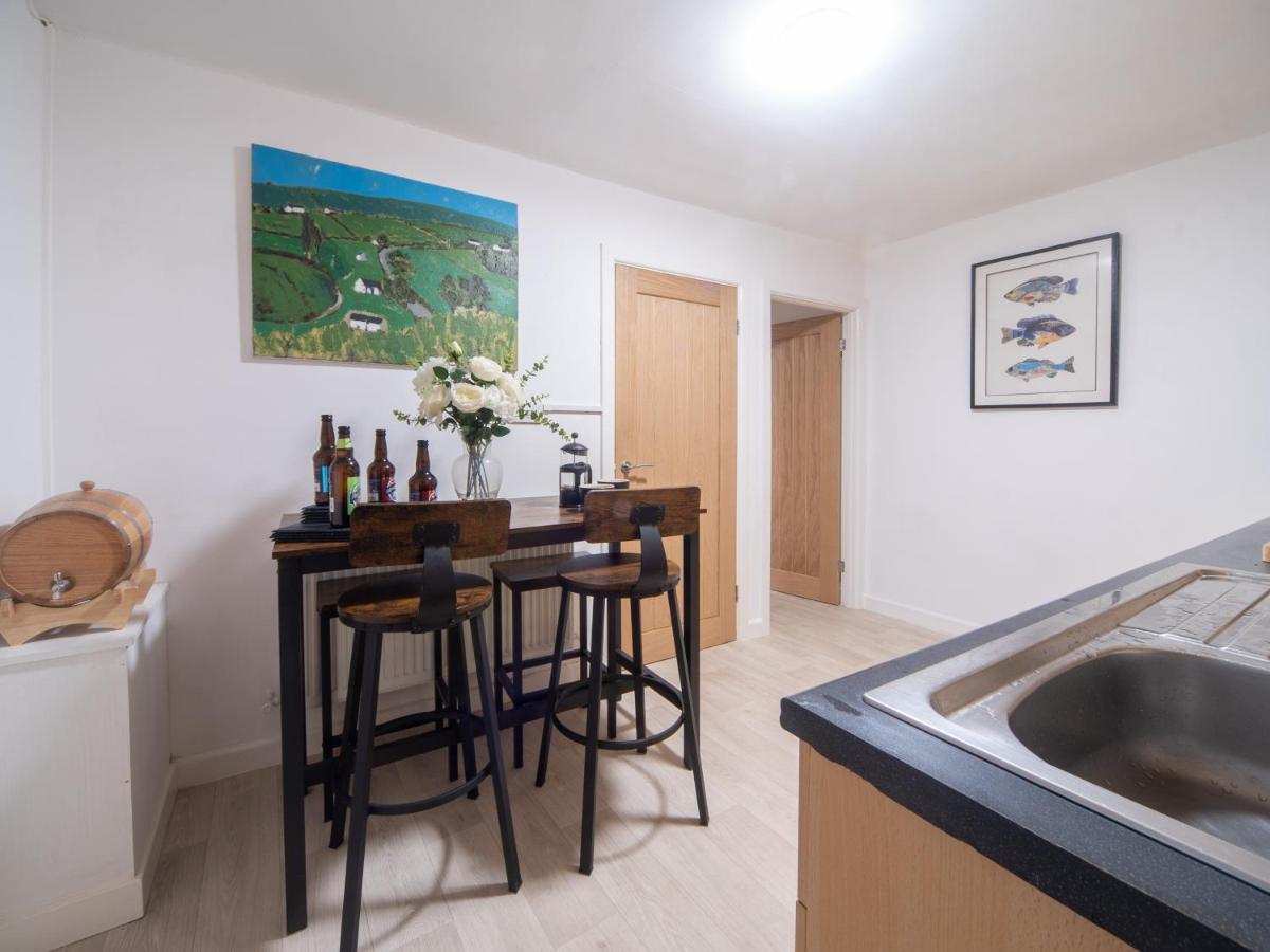 Castle View - Flat In Mumbles - Free Parking Lejlighed Oystermouth Eksteriør billede