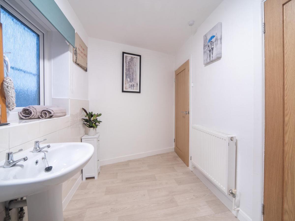 Castle View - Flat In Mumbles - Free Parking Lejlighed Oystermouth Eksteriør billede